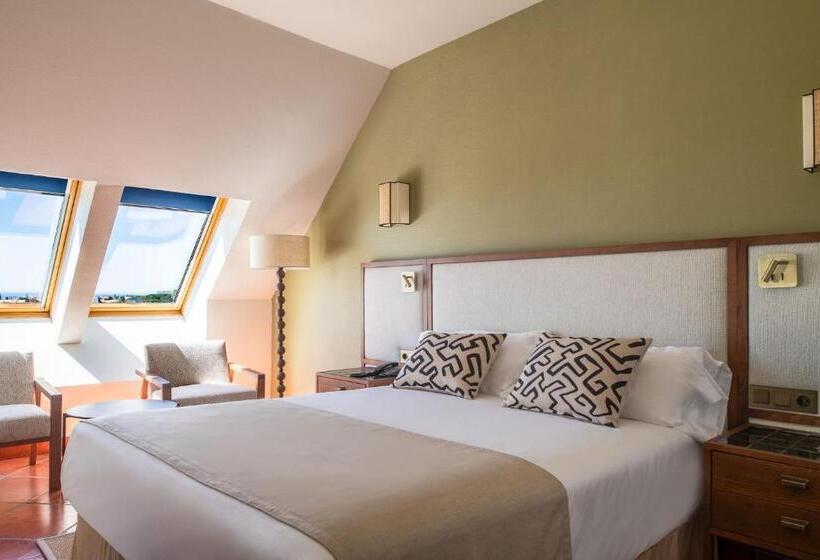 Номер Стандарт в Мансарде, Puerto Antilla Grand Hotel