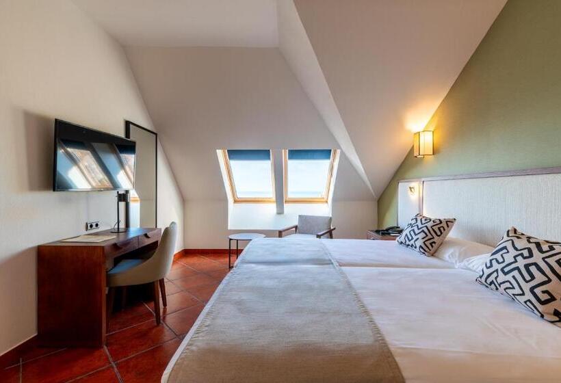 Номер Стандарт в Мансарде, Puerto Antilla Grand Hotel