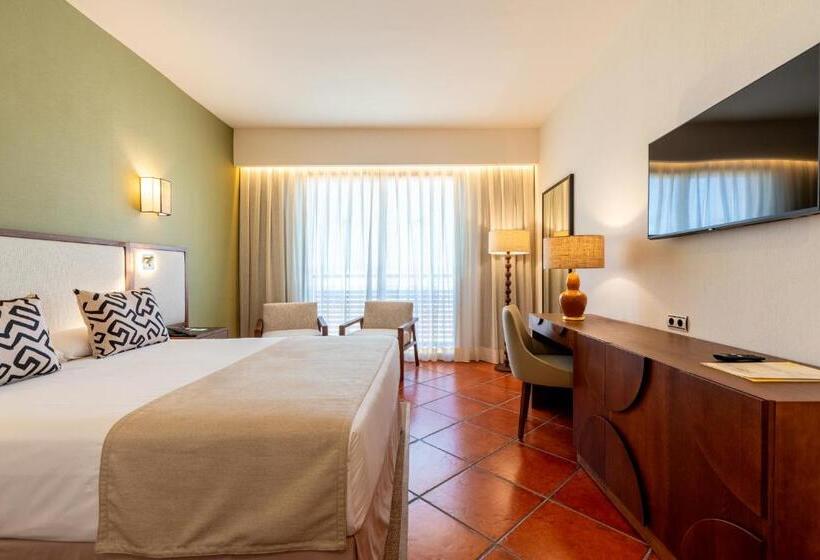 Номер Стандарт в Мансарде, Puerto Antilla Grand Hotel