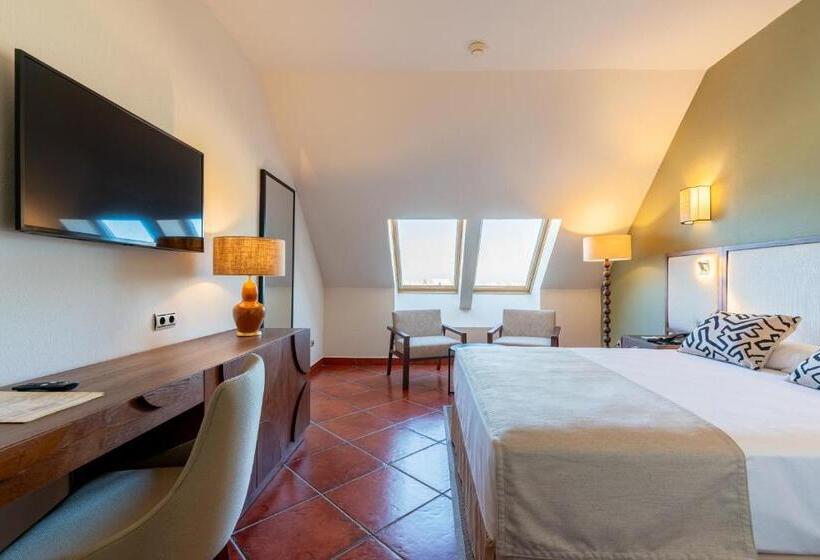 Номер Стандарт в Мансарде, Puerto Antilla Grand Hotel