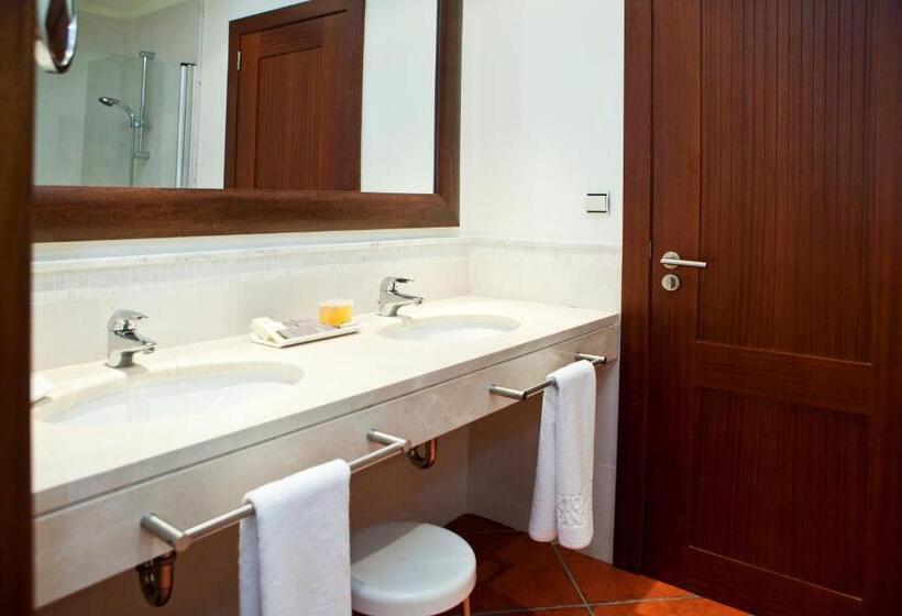 Номер Стандарт в Мансарде, Puerto Antilla Grand Hotel