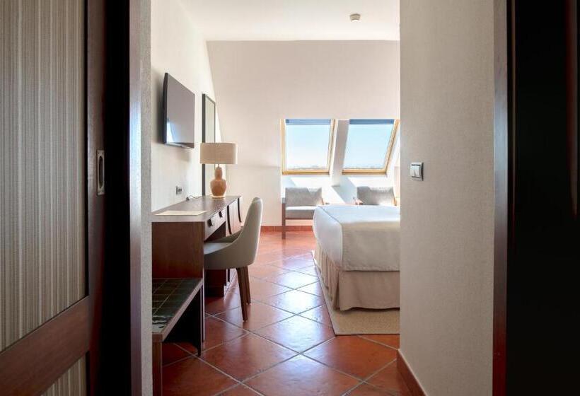 Номер Стандарт в Мансарде, Puerto Antilla Grand Hotel