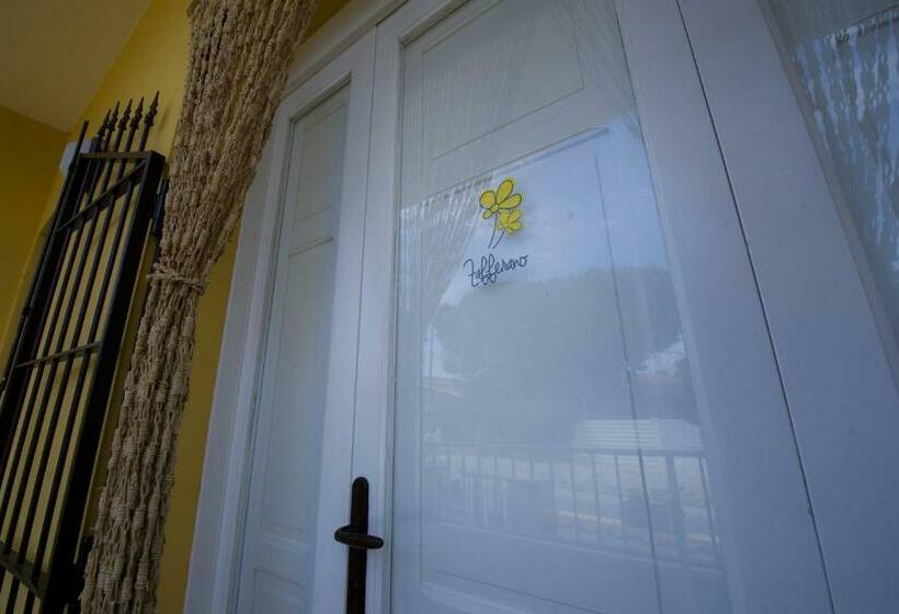 חדר דלוקס, B&b Fiori Gialli Caucana