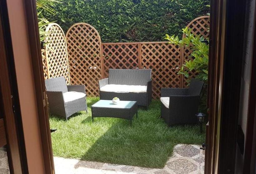 スタンダードルーム, B&b L Oasi Del Sole