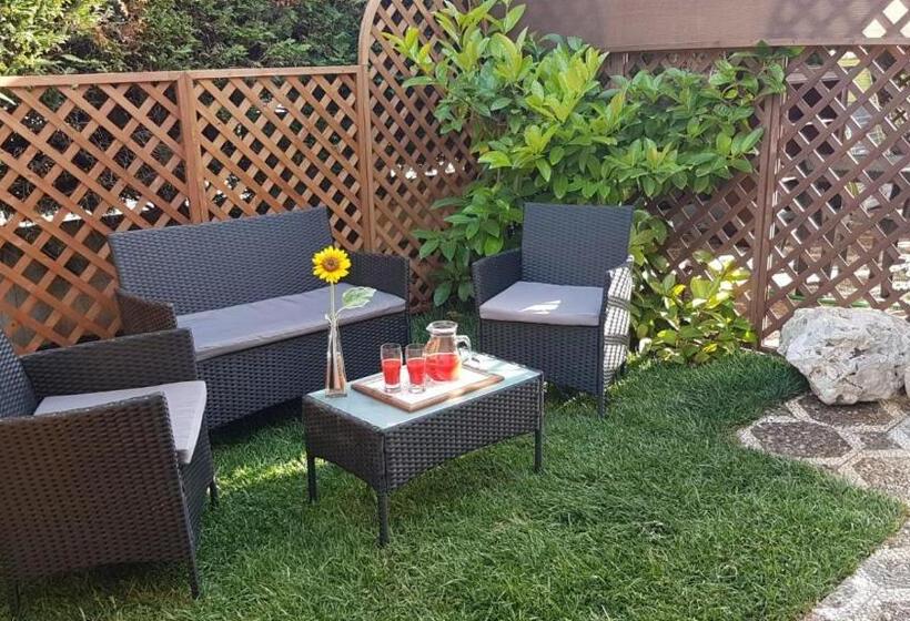 スタンダードルーム, B&b L Oasi Del Sole