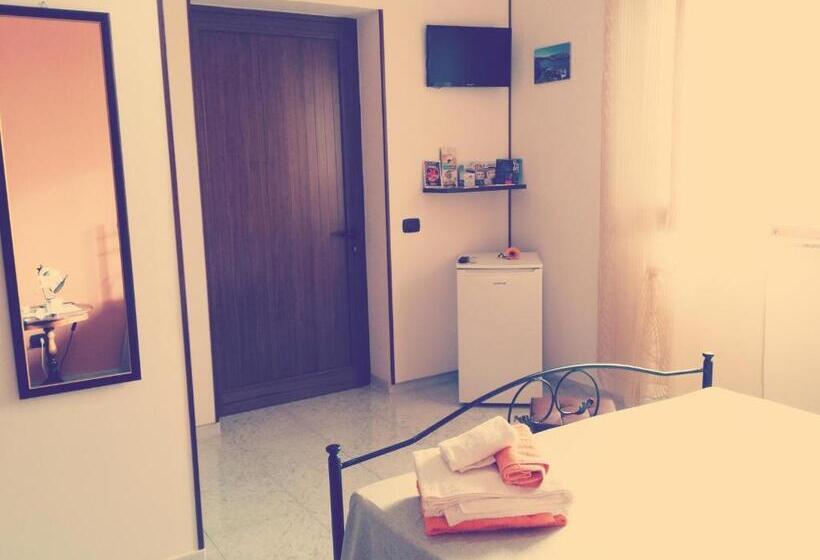 スタンダードルーム, B&b L Oasi Del Sole