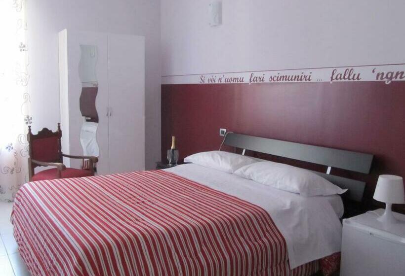 标准间带阳台, B&b Persi Nel Sud