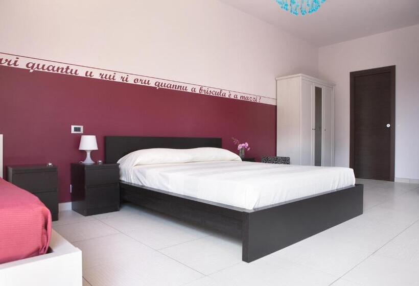 带阳台标准四人间, B&b Persi Nel Sud