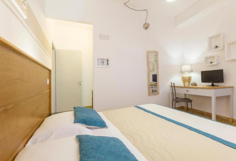 标准间带阳台, B&b Villa Ginevra