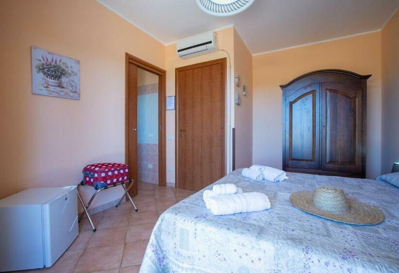 Номер Стандарт Вид на Море с Террасой, B&b I Colori Di Chia