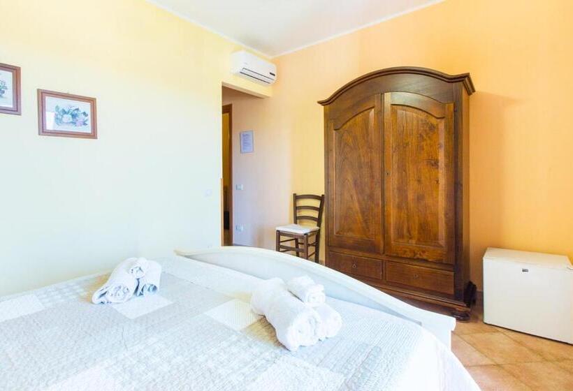 Номер Стандарт Вид на Море с Террасой, B&b I Colori Di Chia