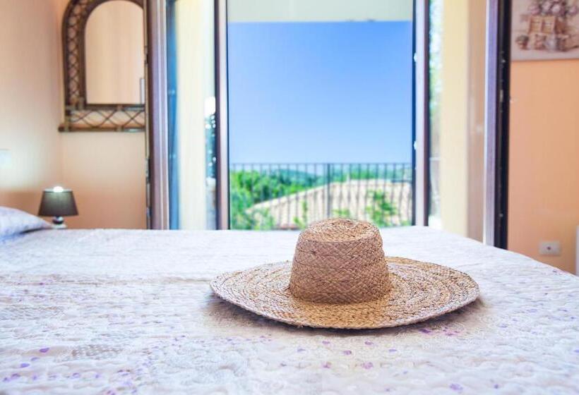 Номер Стандарт Вид на Море с Террасой, B&b I Colori Di Chia
