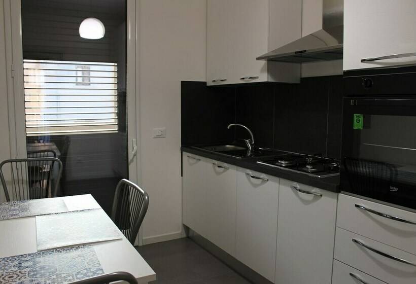 带2个卧室带海景的公寓, B&b Al Porticciolo