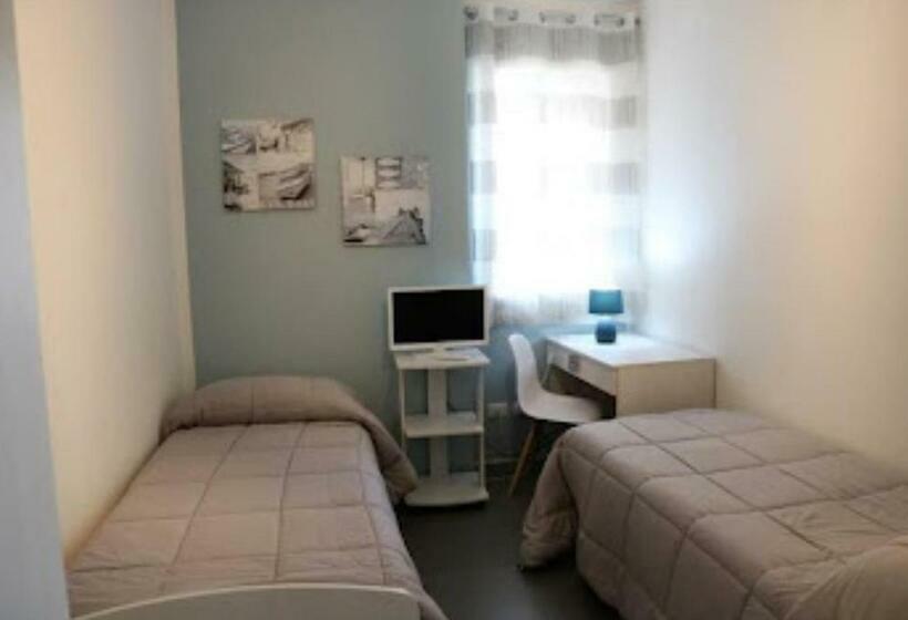 带2个卧室带海景的公寓, B&b Al Porticciolo