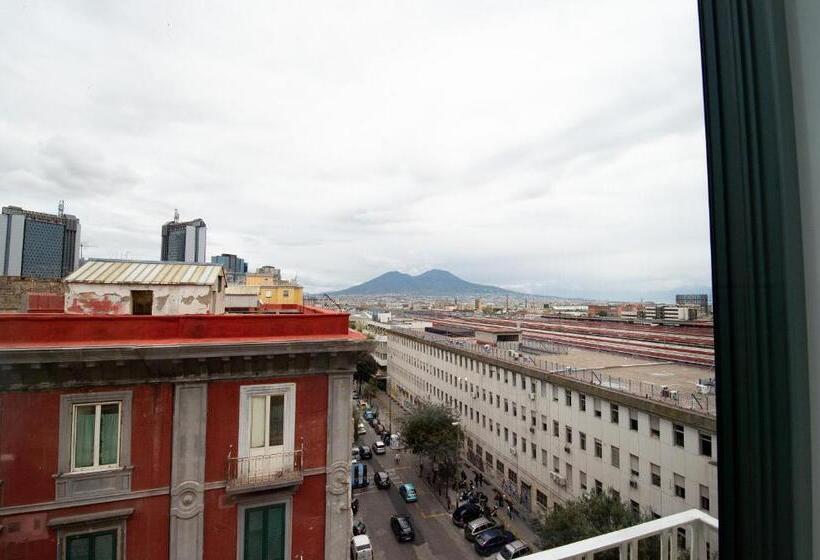 اتاق استاندارد با تخت بزرگ, Gb Vesuvius Napoli