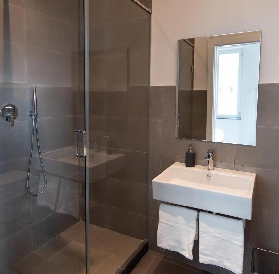 اتاق استاندارد با تخت بزرگ, Gb Vesuvius Napoli