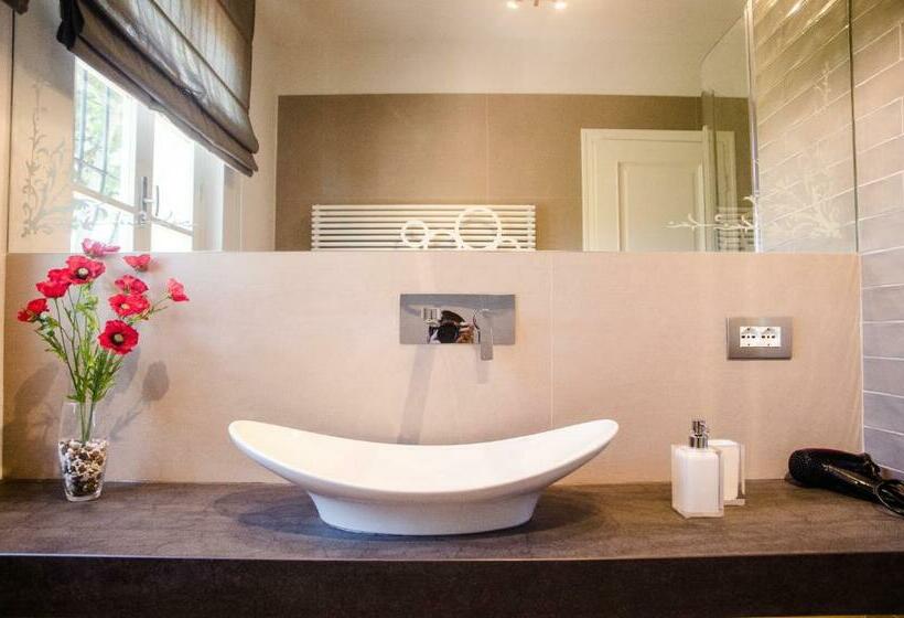 标准间, La Campagnola