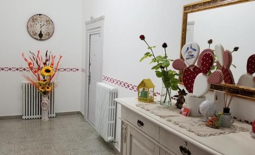 غرفة قياسية ثلاثية, B&b Da Mino