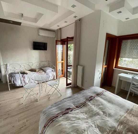 اتاق راحتی سه تخته, B&b Il Cavaliere