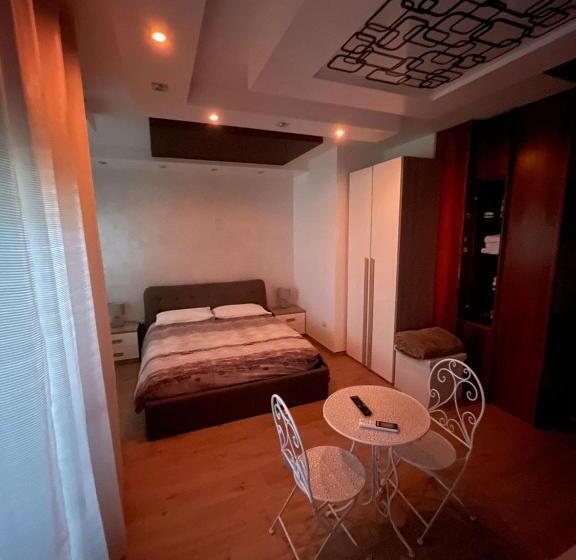 اتاق راحتی سه تخته, B&b Il Cavaliere