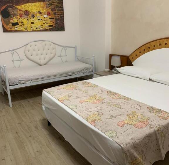 اتاق راحتی سه تخته, B&b Il Cavaliere