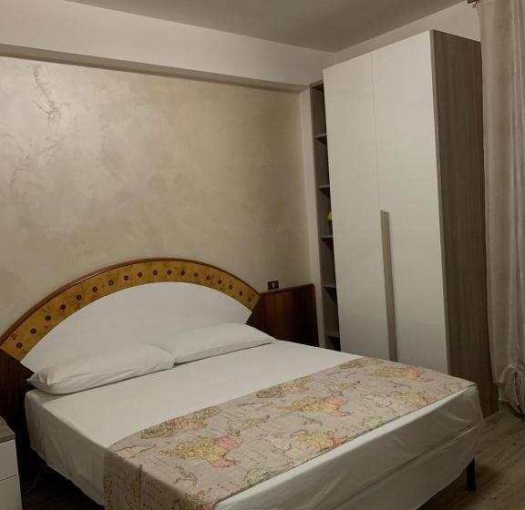 اتاق راحتی سه تخته, B&b Il Cavaliere