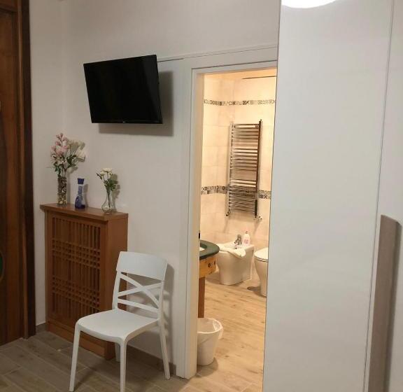 اتاق استاندارد چهار تخته, B&b Il Cavaliere