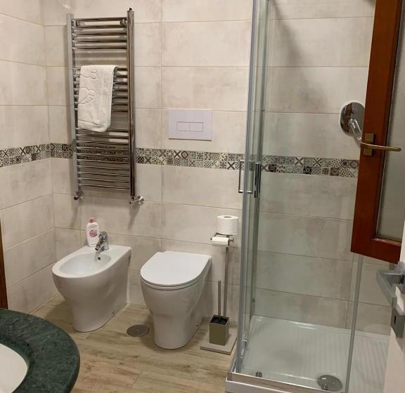 اتاق استاندارد چهار تخته, B&b Il Cavaliere