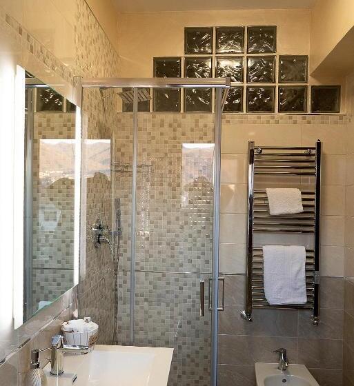 اتاق راحتی سه تخته, B&b Il Cavaliere