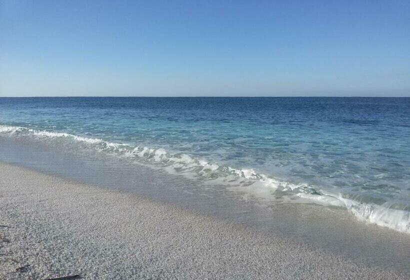 חדר סטנדרט, I Giganti