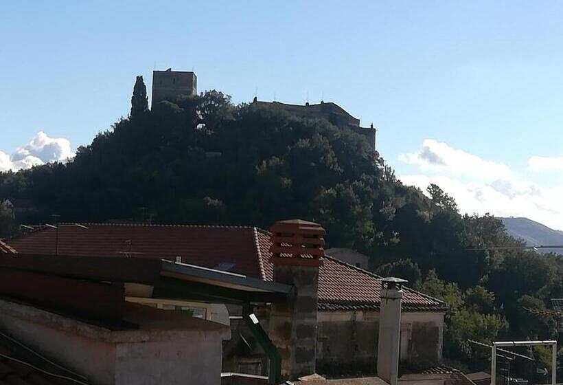 اتاق لوکس, La Casa Di Astrea