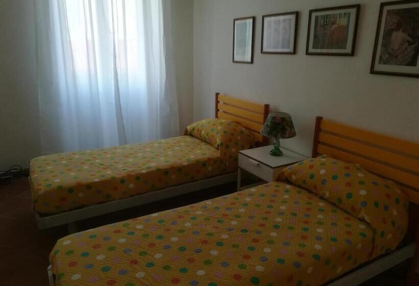 四人标准间, La Casa Di Astrea