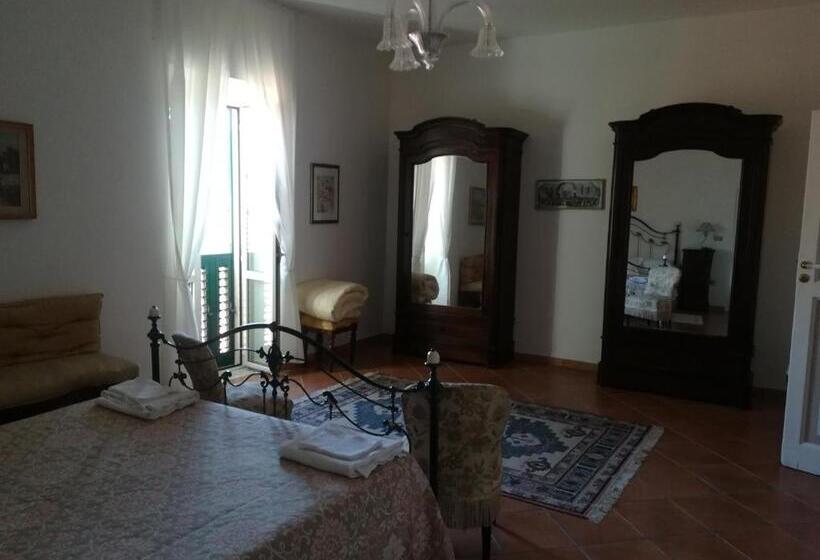 四人标准间, La Casa Di Astrea