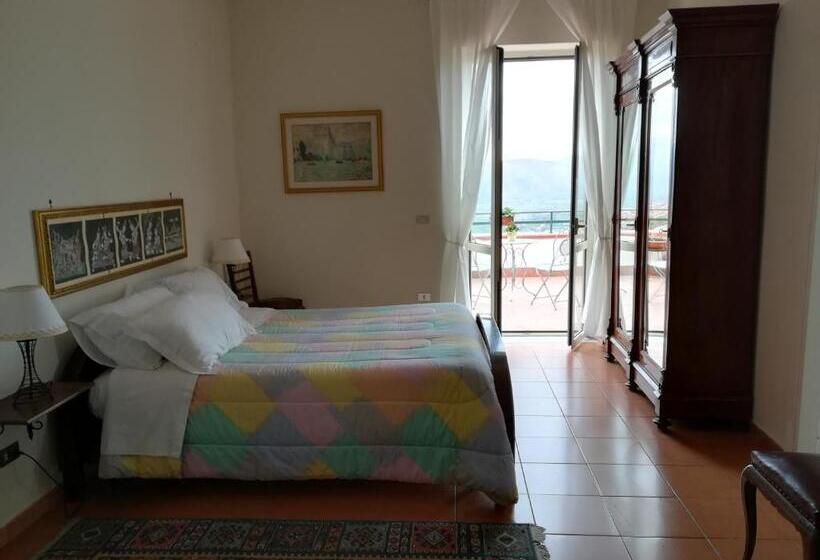 اتاق لوکس, La Casa Di Astrea