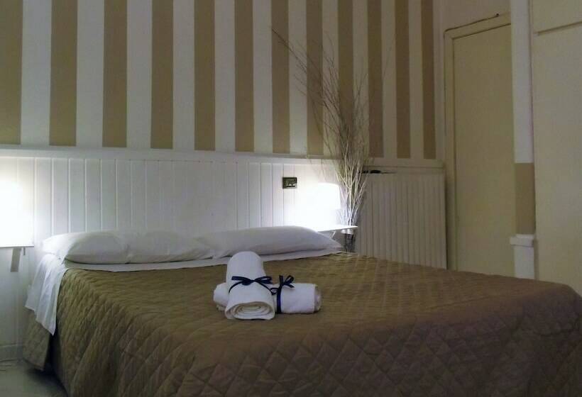 غرفة عائلية ذات إطلالة جانبية على البحر, B&b Villa Cinque Pini