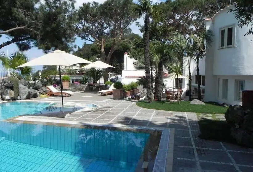 اتاق اکونومی, B&b Villa Cinque Pini