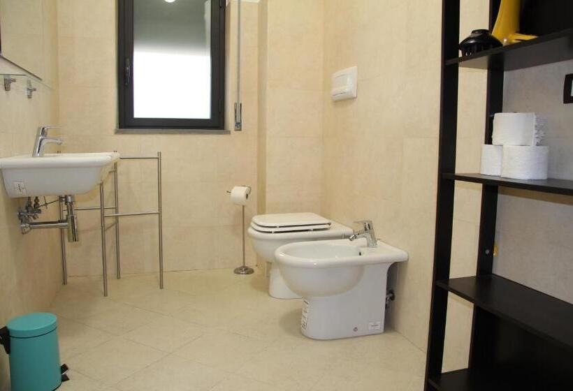 اتاق استاندارد چهار تخته, Urban Pop Hostel & Bnb