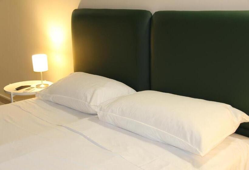 اتاق استاندارد, Urban Pop Hostel & Bnb