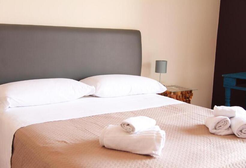 اتاق استاندارد, Urban Pop Hostel & Bnb