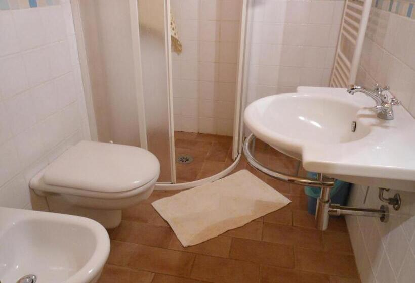 דירת חדר סופריור, Agriturismo La Roverella