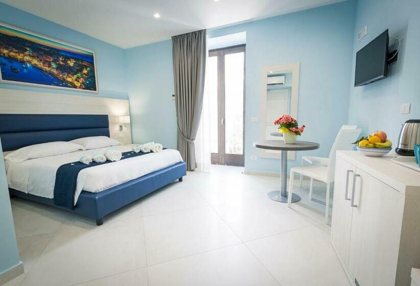 اتاق لوکس با بالکن, Relais Kaora Guesthouse