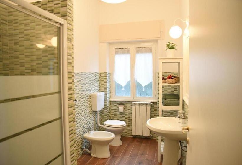 غرفة قياسية ثلاثية, Villa Le Garden