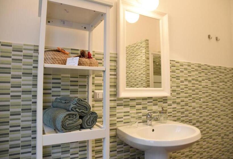 غرفة قياسية ثلاثية, Villa Le Garden