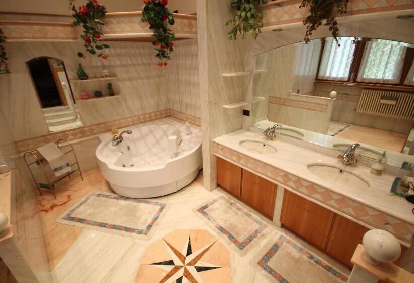 Люкс, B&b Family First