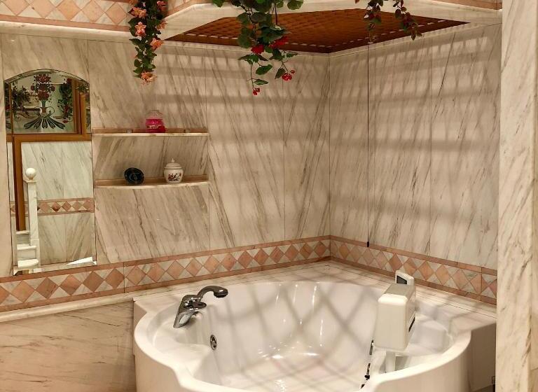 Люкс, B&b Family First