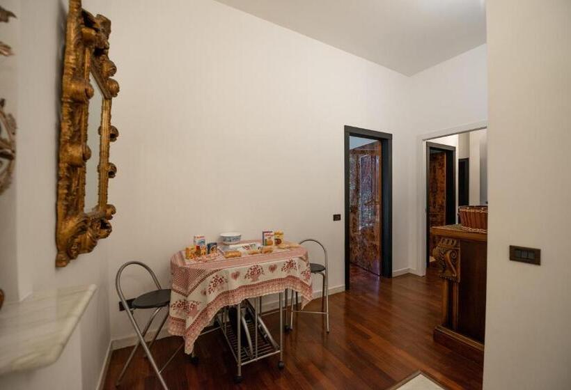 디럭스 룸, B&b Family First