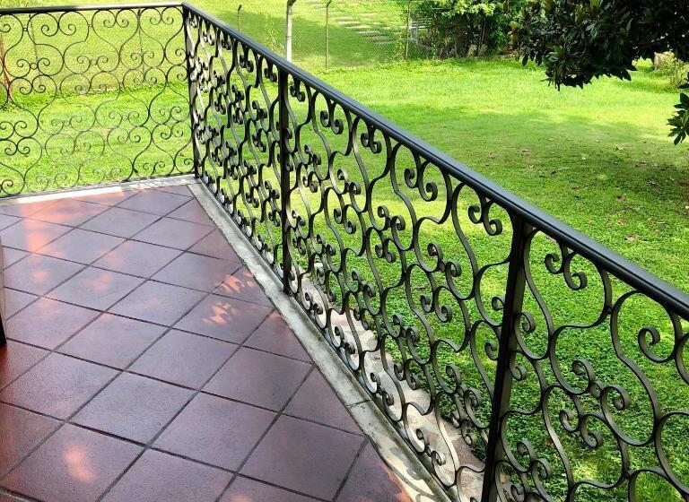 스위트, B&b Family First