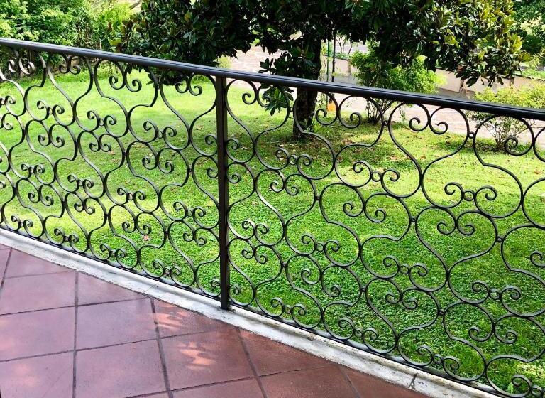 스위트, B&b Family First