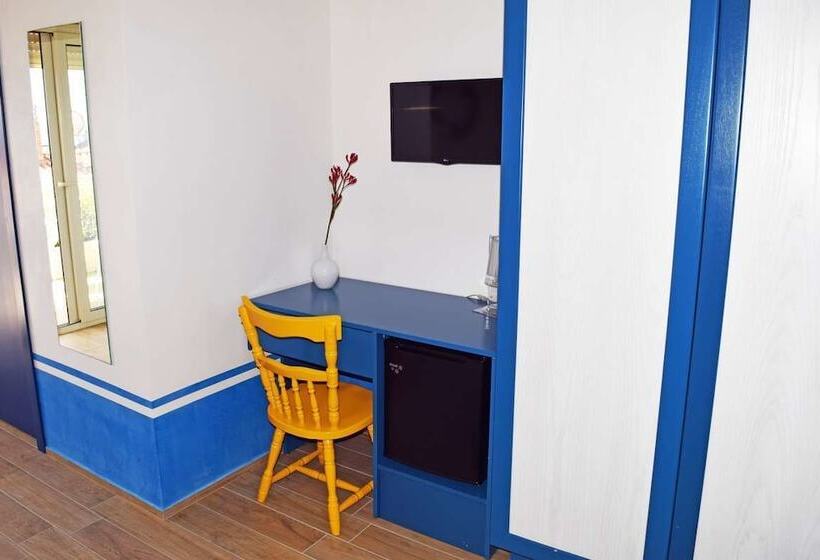 海の見えるコンフォートルーム, Bella Villa