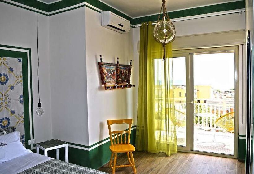 海の見えるコンフォートルーム, Bella Villa